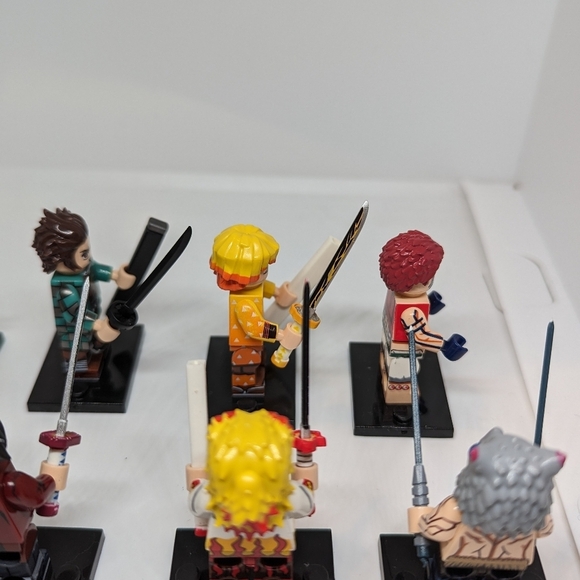 8 Minifigures- Demon Slayer Anime Building Block Toy Collectors Action Figures - Picture 8 of 9